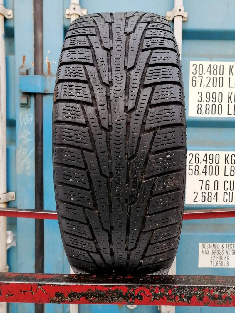 Б/у шина 205/55 R16 Nokian Hakkapeliitta R