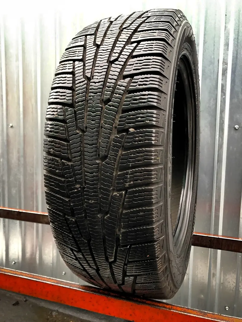 Б/у шина 205/55 R16 Nokian Hakkapeliitta R