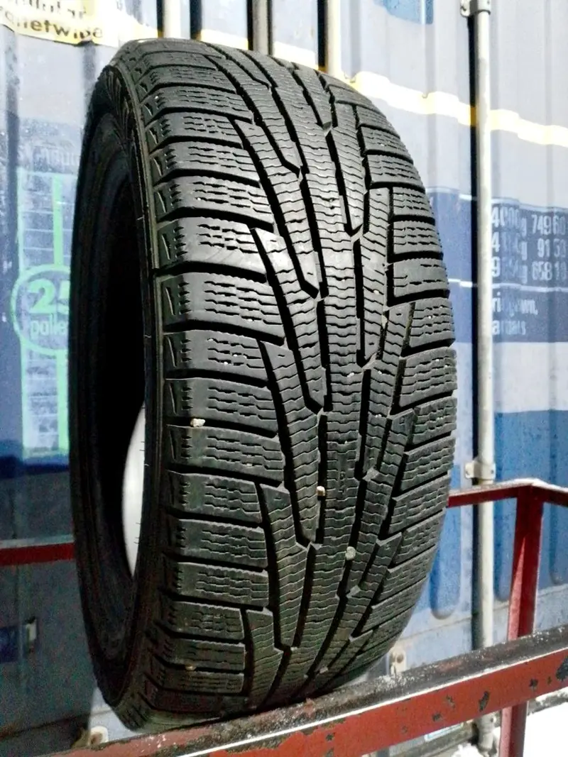 Б/у шина 205/55 R16 Nokian Hakkapeliitta R