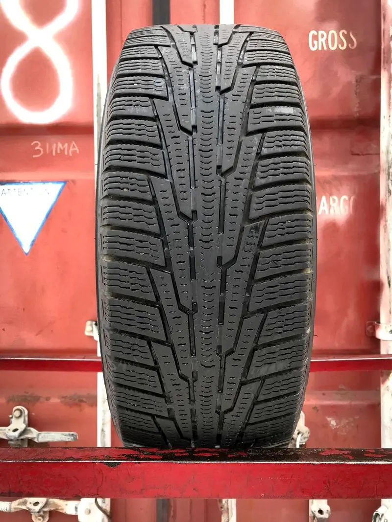 Б/у шина 205/55 R16 Nokian Hakkapeliitta R RunFlat