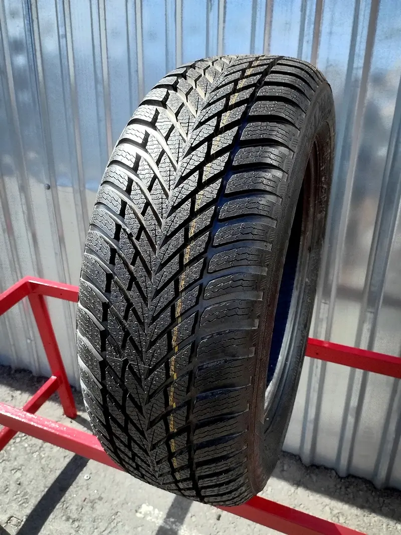 Новая шина 205/55 R16 Nokian Snowproof 2