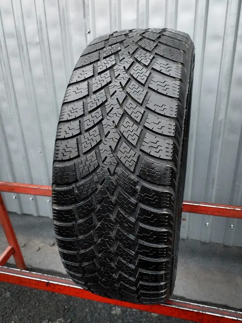 Б/у шина 205/55 R16 Nokian W