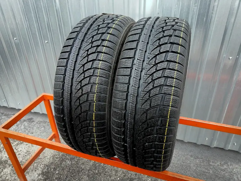 Пара новых шин 205/55 R16 Nokian WR A4 RunFlat, фото 1