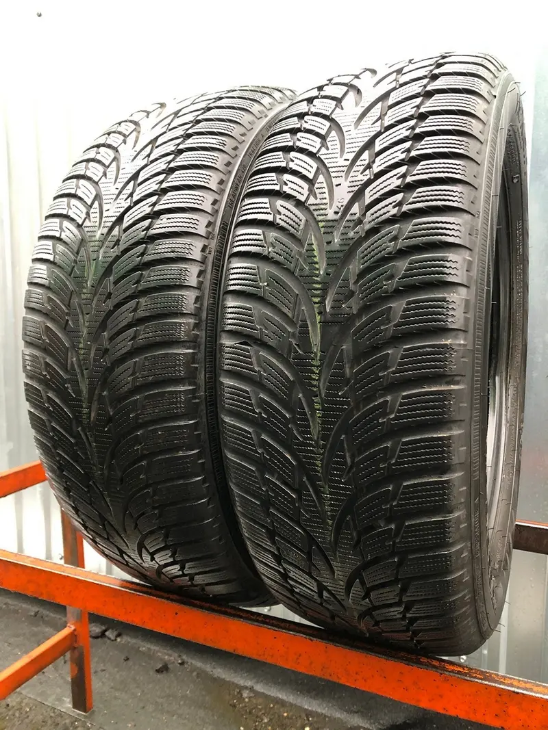 Пара б/у шин 205/55 R16 Nokian WR D3