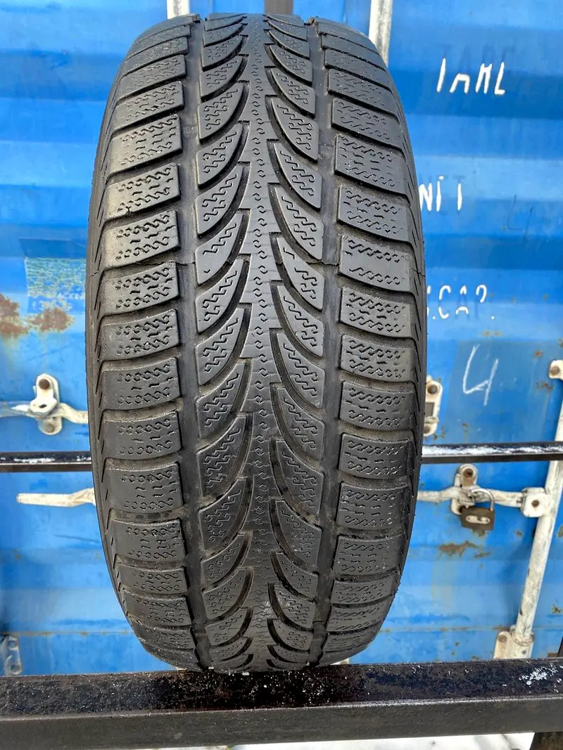 Б/у шина 205/55 R16 Nokian WR RunFlat