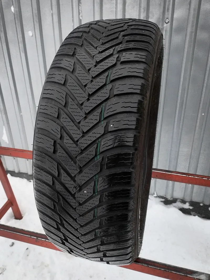 Б/у шина 205/55 R16 Nokian Weatherproof