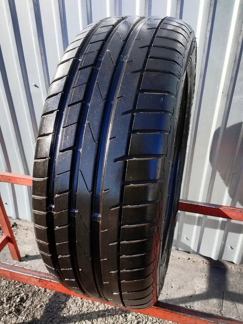 Б/у шина 205/55 R16 Petlas Velox Sport PT741