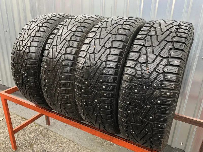 Комплект б/у шин 205/55 R16 Pirelli Ice Zero, фото 1