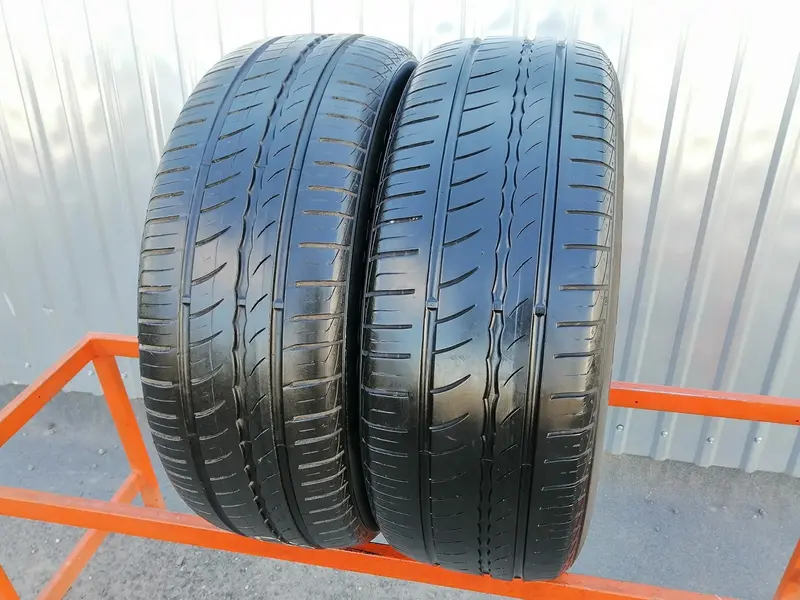 Пара б/у шин 205/55 R16 Pirelli P 1 Cinturato