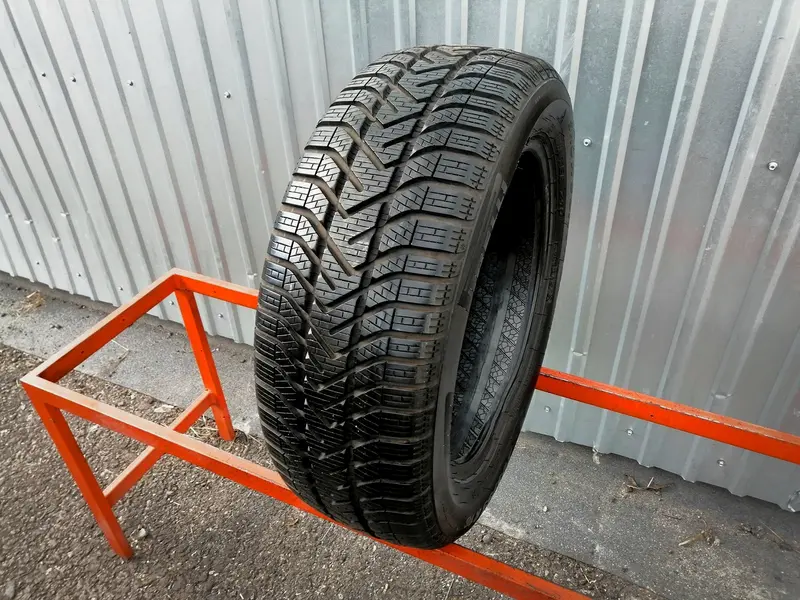 Б/у шина 205/55 R16 Pirelli Winter 190 Snowcontrol 3