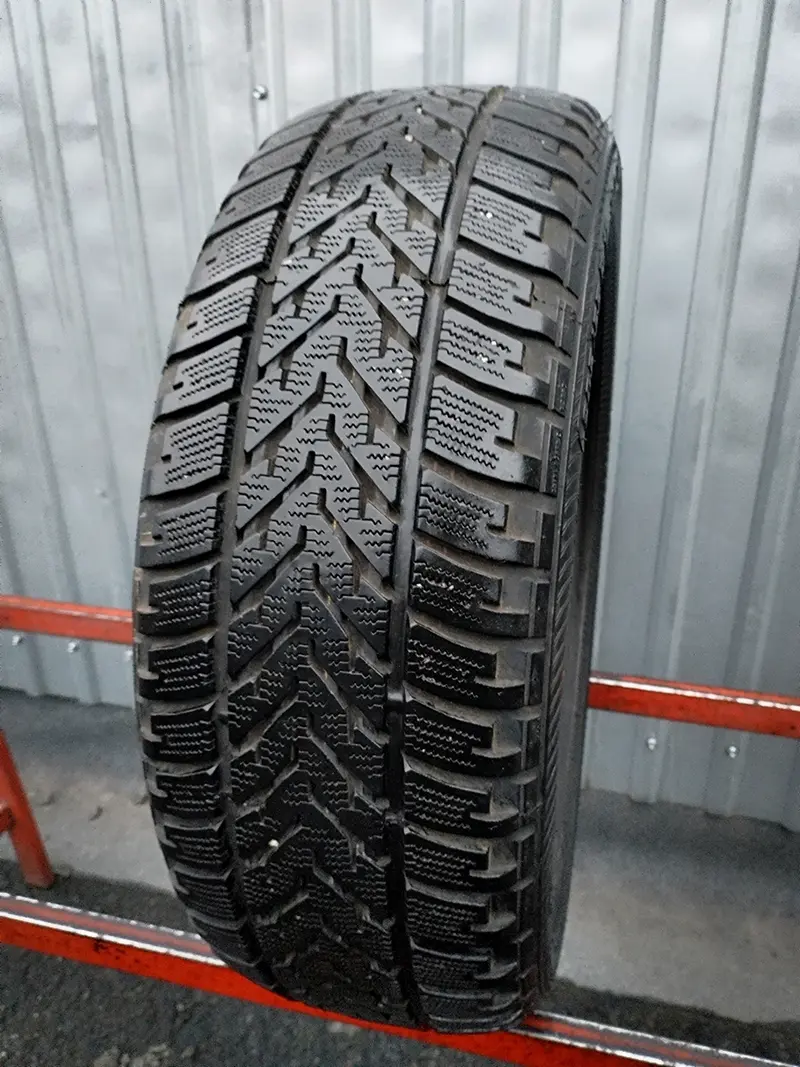 Б/у шина 205/55 R16 Pirelli Winter 210 Perfomance