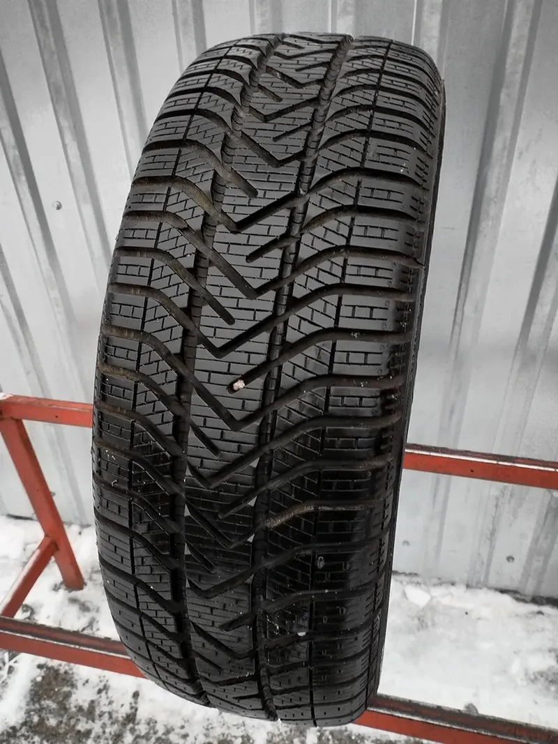 Б/у шина 205/55 R16 Pirelli Winter 210 Snowcontrol 3, фото 1