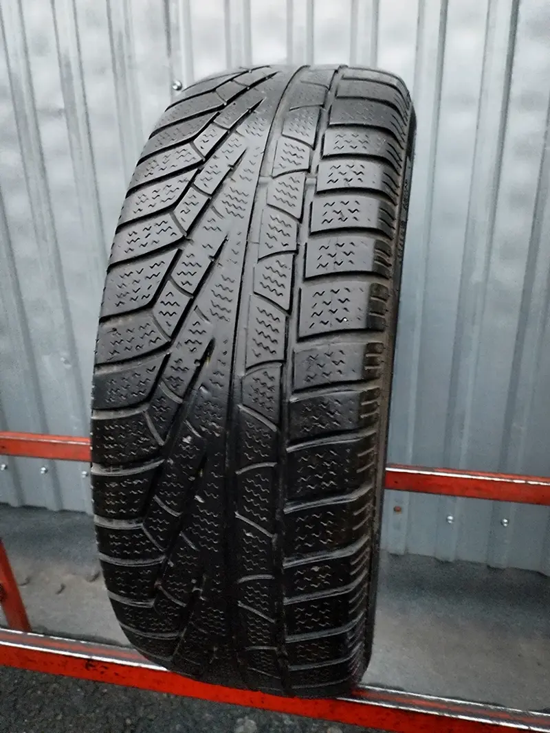 Б/у шина 205/55 R16 Pirelli Winter 210 Sottozero