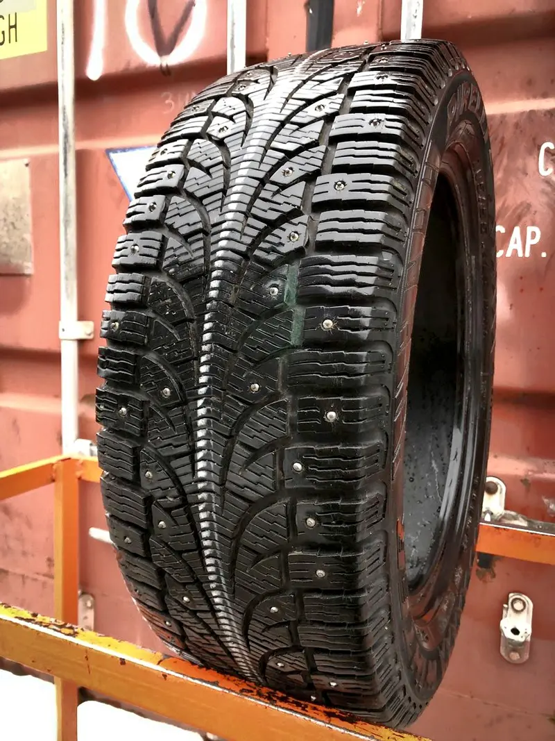 Б/у шина 205/55 R16 Pirelli Winter Carving EDGE, фото 1