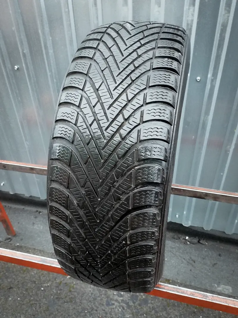 Б/у шина 205/55 R16 Pirelli Winter Cinturato