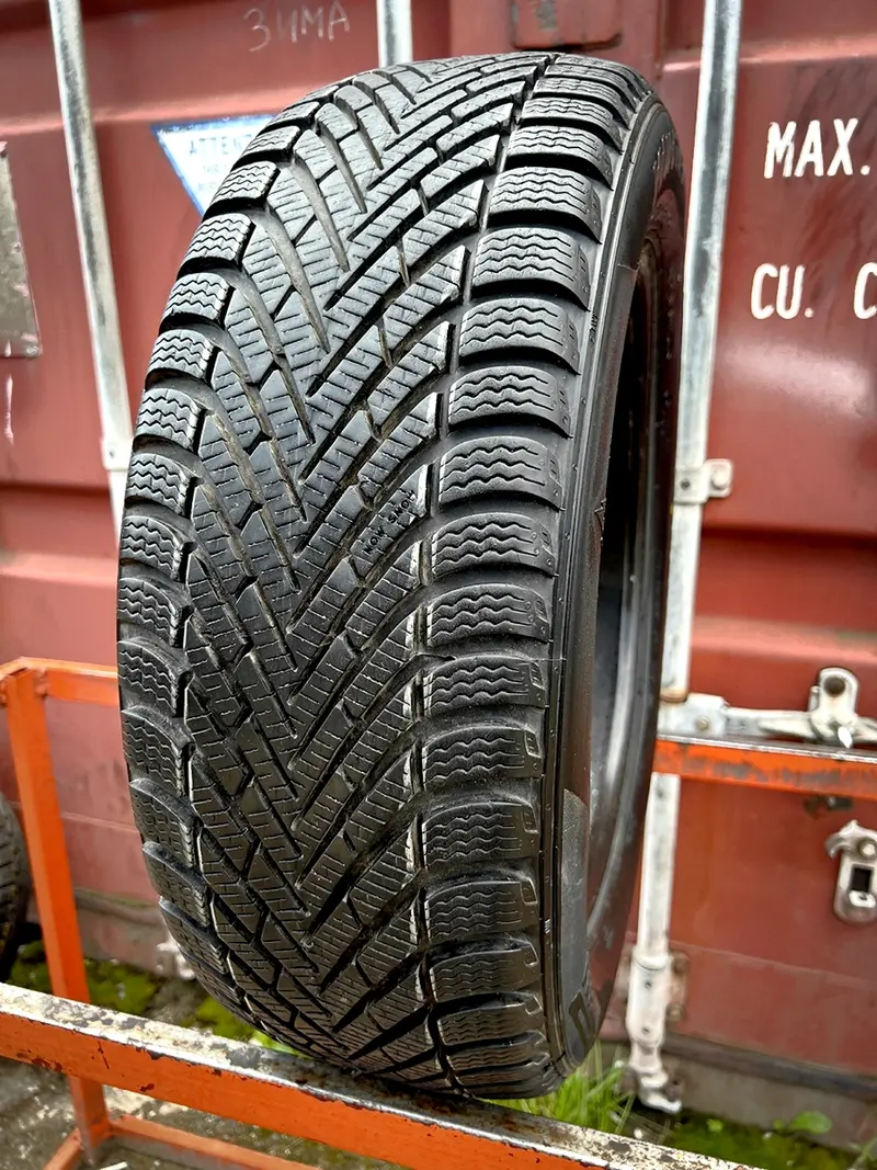 Б/у шина 205/55 R16 Pirelli Winter Cinturato