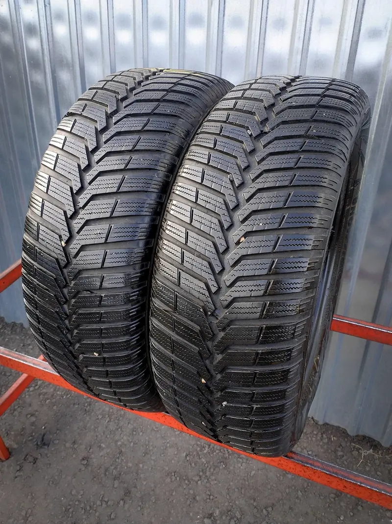 Пара б/у шин 205/55 R16 Vredestein Snowtrac 3