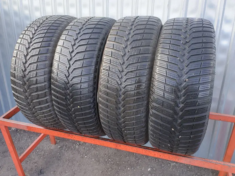 Комплект б/у шин 205/55 R16 Vredestein Snowtrac 3