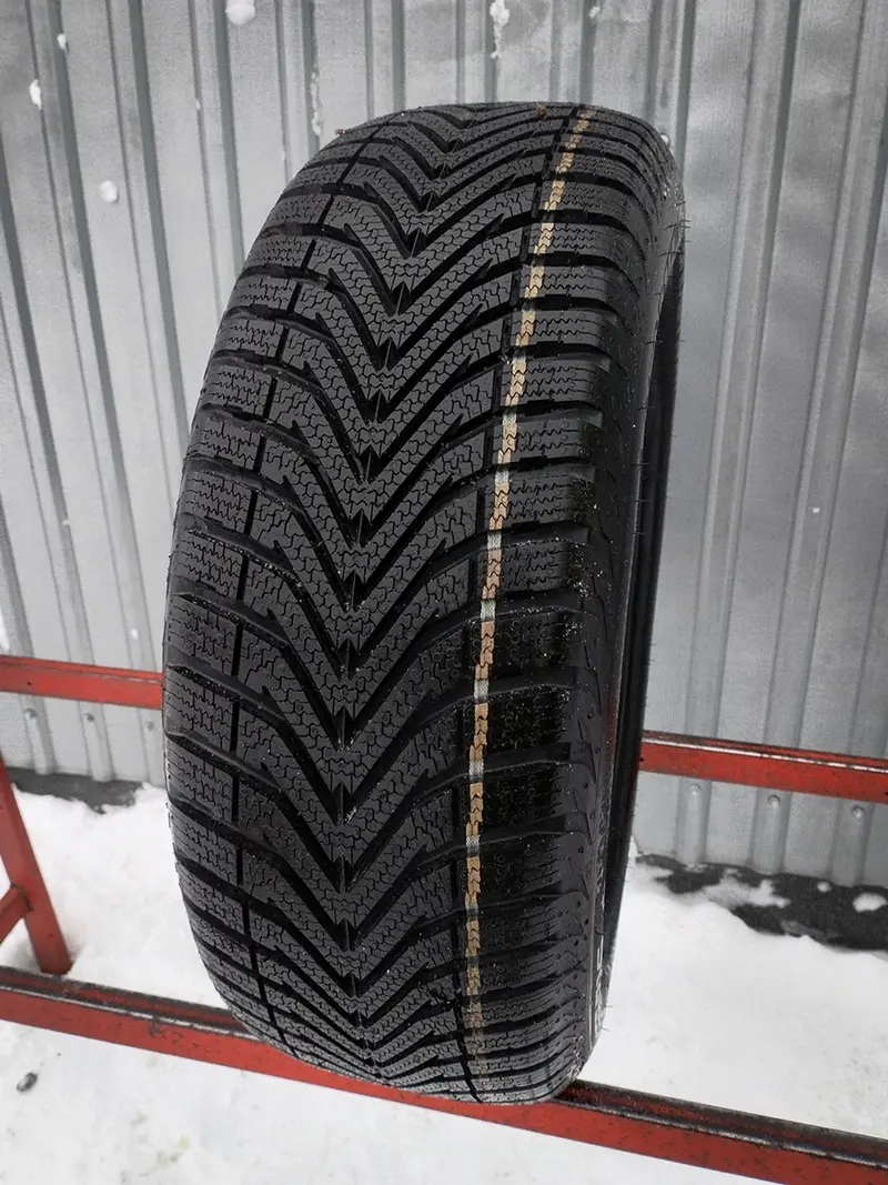 Б/у шина 205/55 R16 Vredestein Snowtrac 5