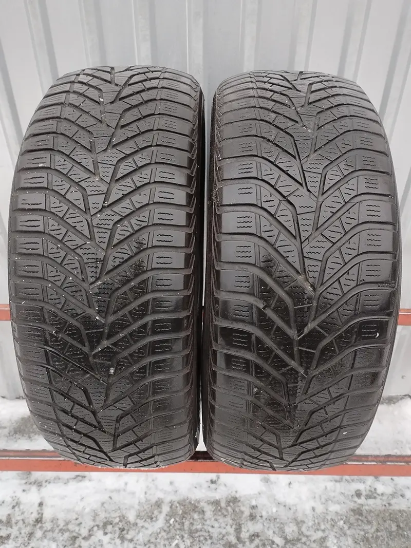 Пара б/у шин 205/55 R16 Yokohama BluEarth W.Drive V905
