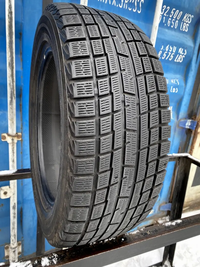 Б/у шина 205/55 R16 Yokohama Ice Guard IG30