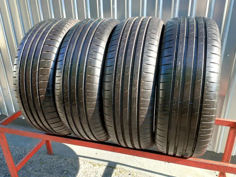 Комплект б/у шин 205/55 R17 Goodyear EfficientGrip Performance