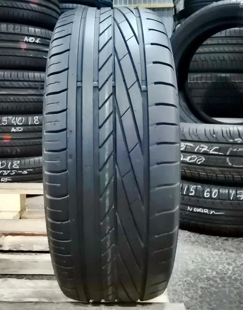 Б/у шина 205/55 R17 Goodyear Excellence, фото 1