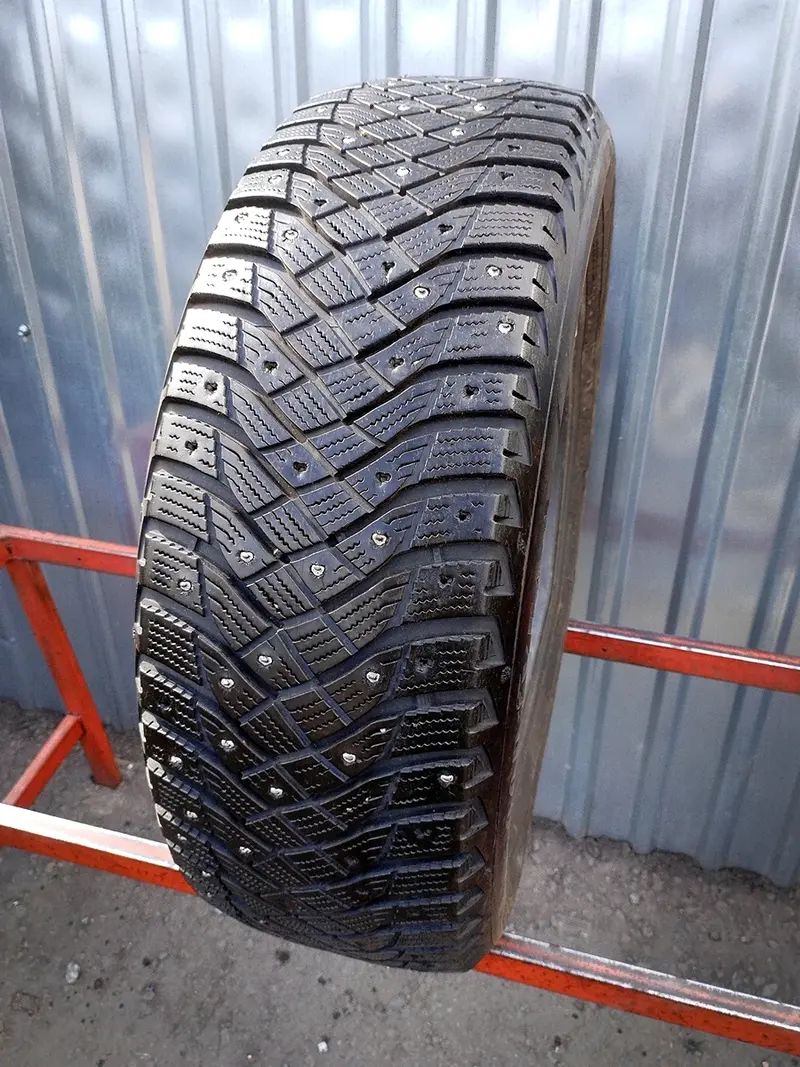 Б/у шина 205/55 R17 Goodyear UltraGrip Arctic 2