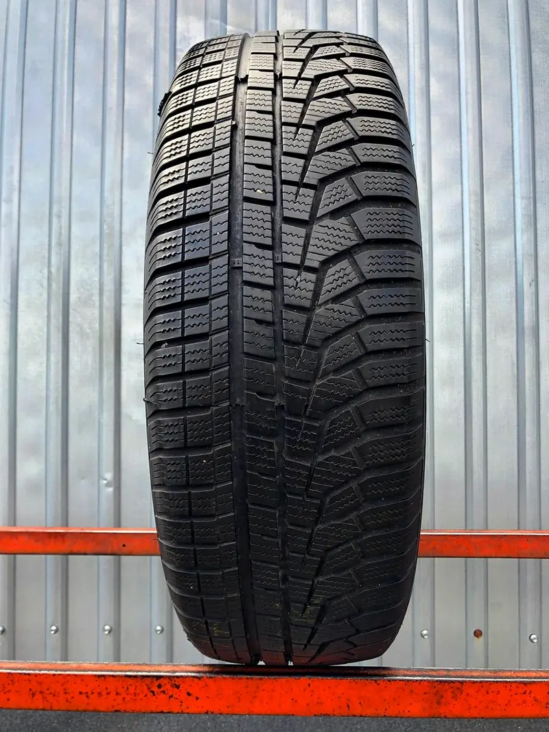 Б/у шина 205/55 R17 Hankook Winter I Cept Evo2 W320