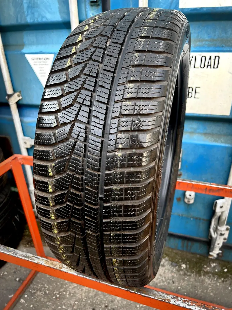 Б/у шина 205/55 R17 Hankook Winter I Cept Evo2 W320