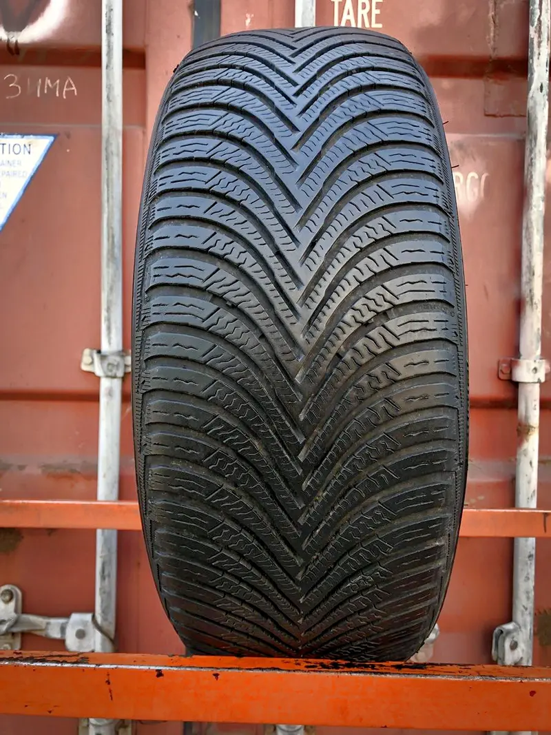 Б/у шина 205/55 R17 Michelin Alpin 5