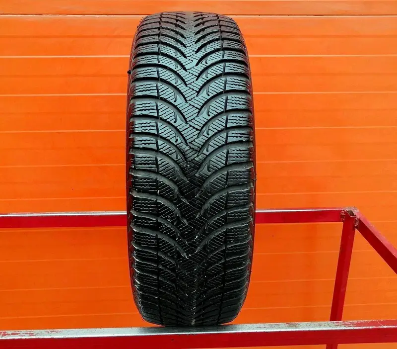 Б/у шина 205/55 R17 Michelin Alpin A4