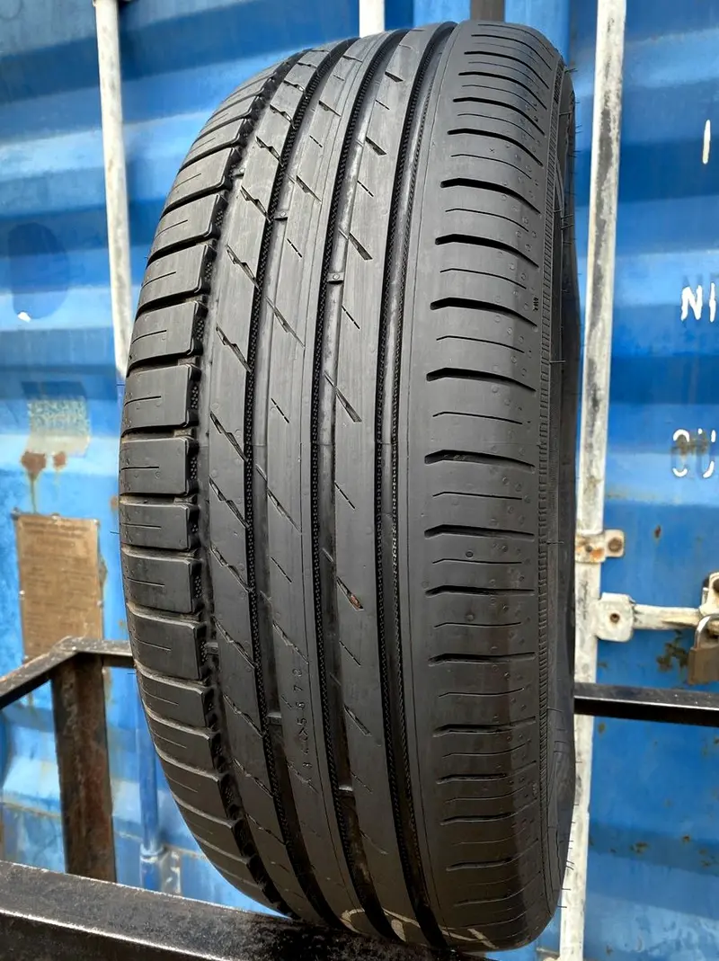 Б/у шина 205/55 R17 Nokian Wetproof