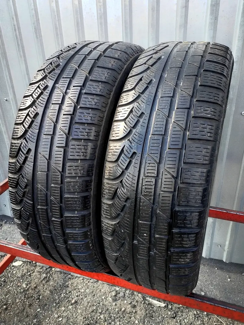 Пара б/у шин 205/55 R17 Pirelli Winter 210 Sottozero 2 RunFlat, фото 1