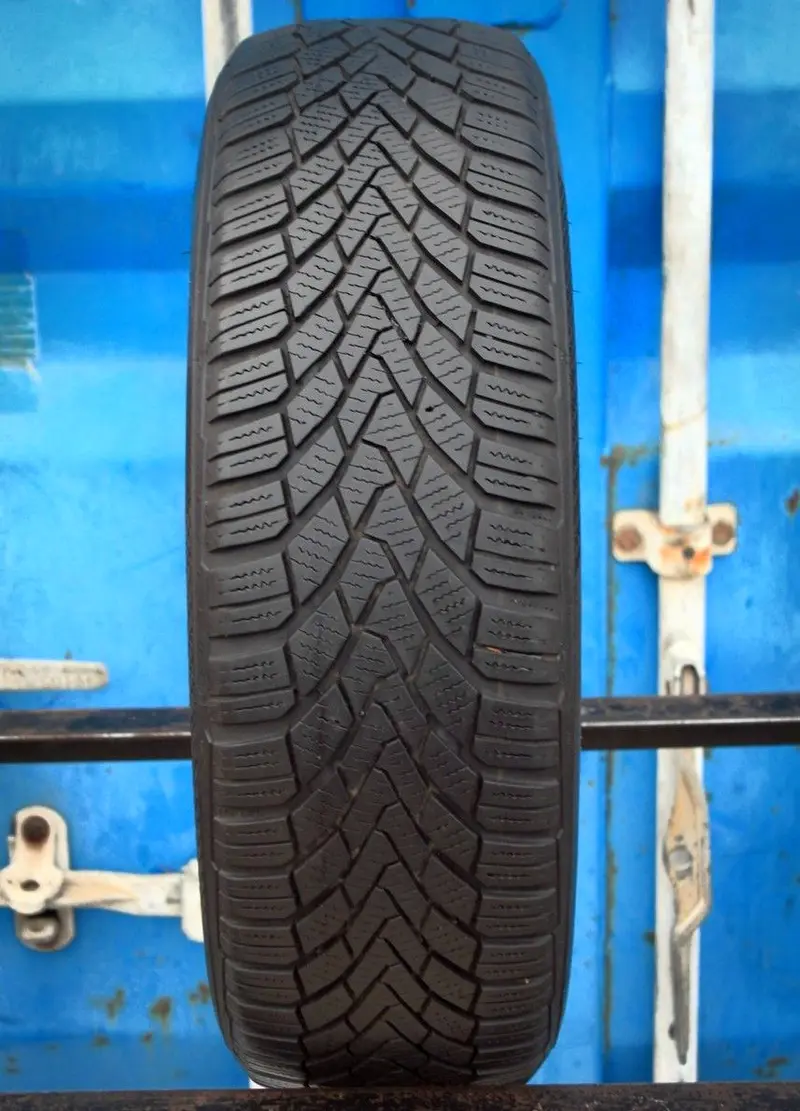 Б/у шина 205/60 R15 Continental ContiWinterContact TS 850