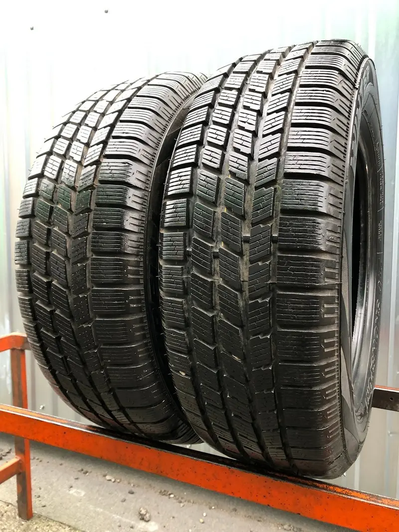 Пара б/у шин 205/60 R15 Pirelli Winter 190 Snowsport