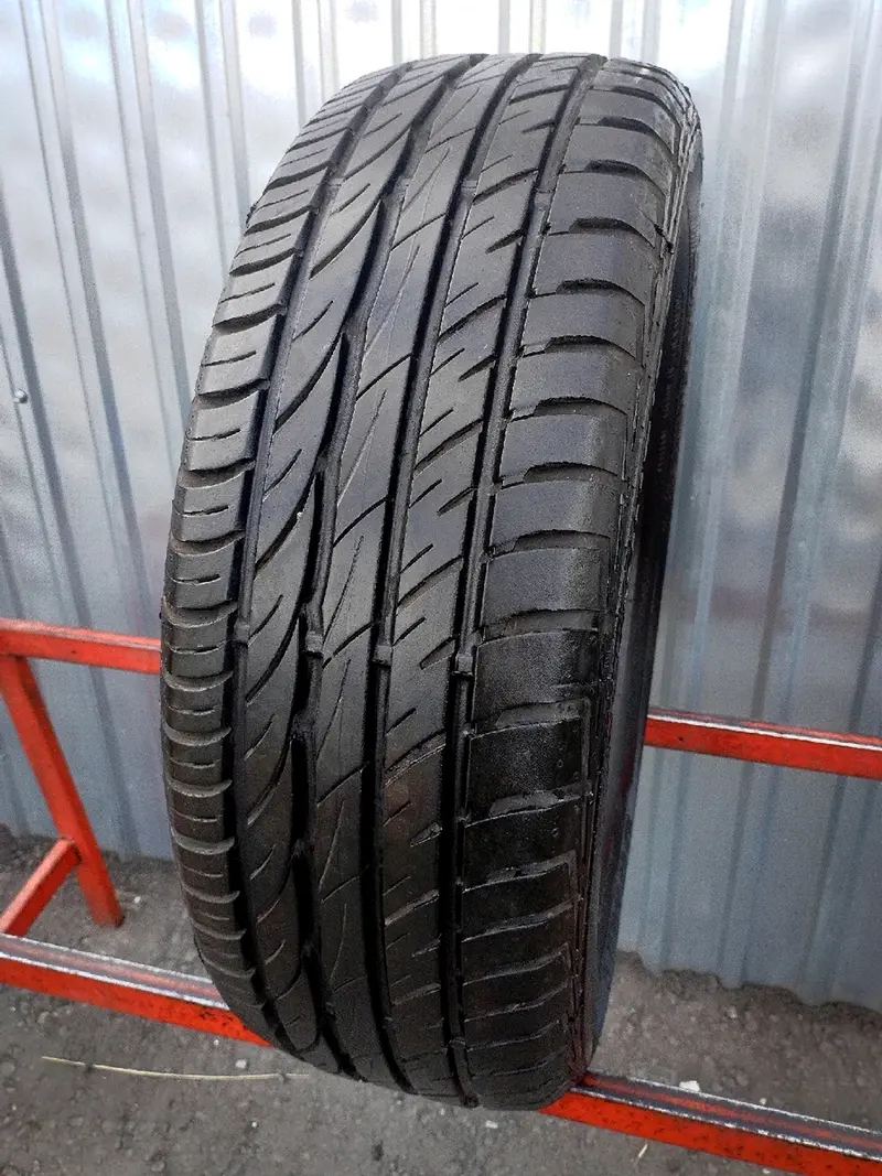 Б/у шина 205/60 R16 Barum Bravuris 2