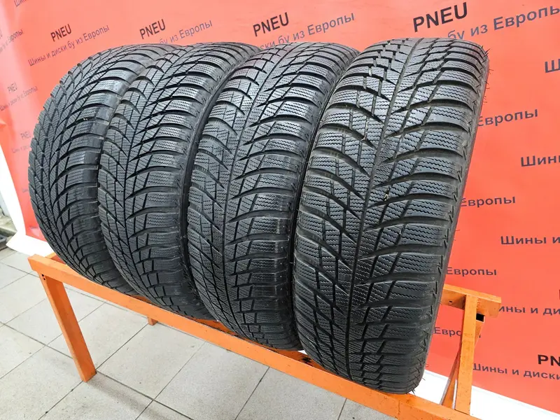 Комплект б/у шин 205/60 R16 Bridgestone Blizzak LM-001