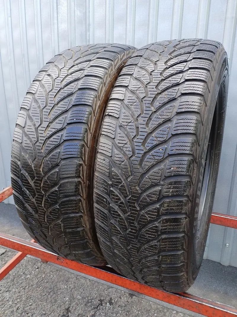 Пара б/у шин 205/60 R16 Bridgestone Blizzak LM32