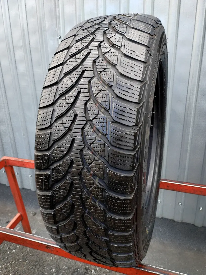 Б/у шина 205/60 R16 Bridgestone Blizzak LM32 RunFlat