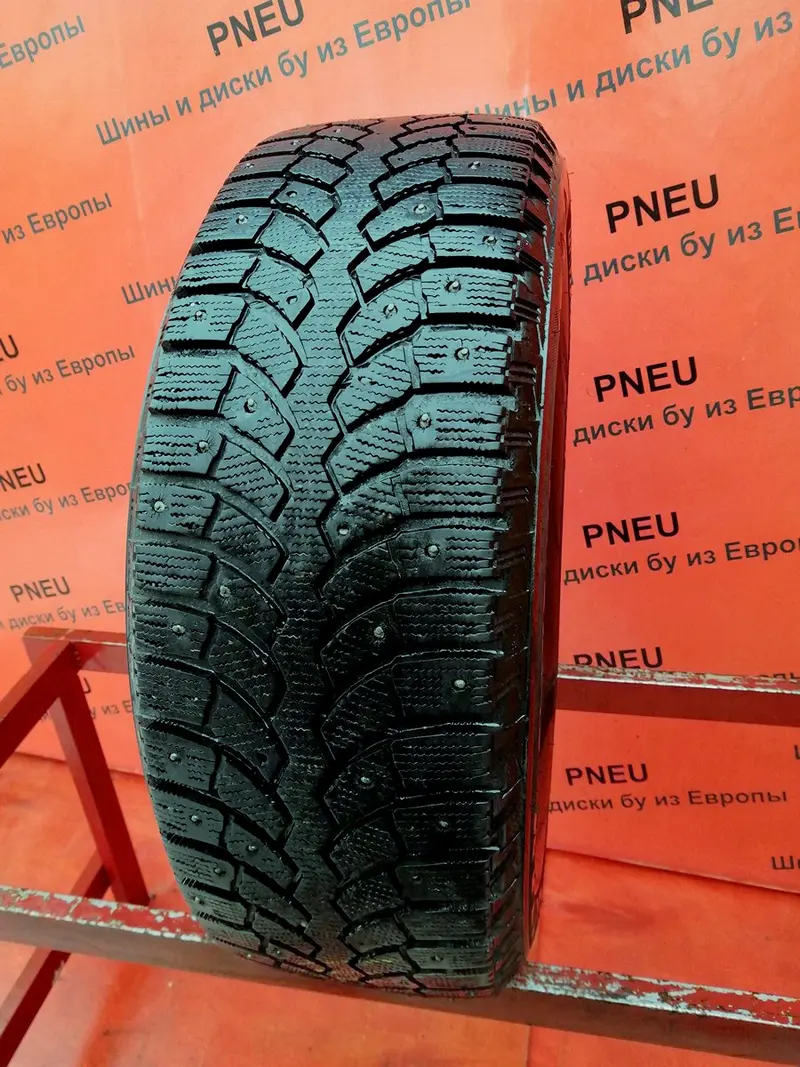 Б/у шина 205/60 R16 Bridgestone Blizzak Spike-01