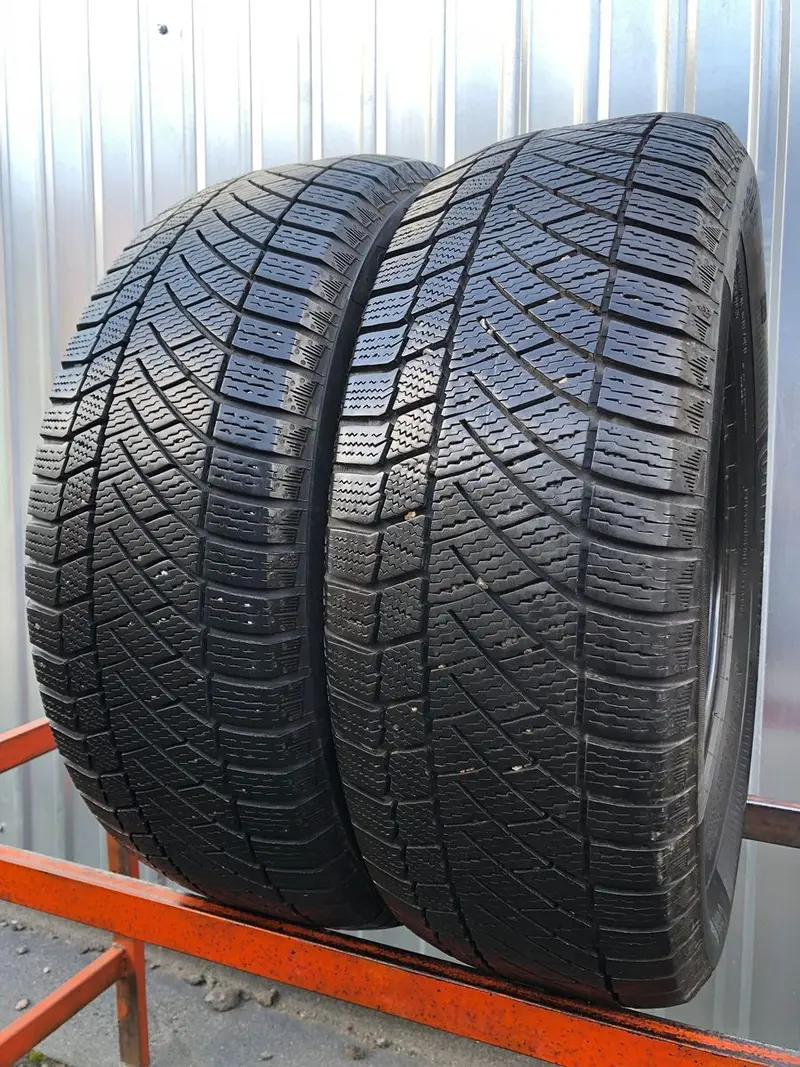 Пара б/у шин 205/60 R16 Continental ContiVikingContact 6