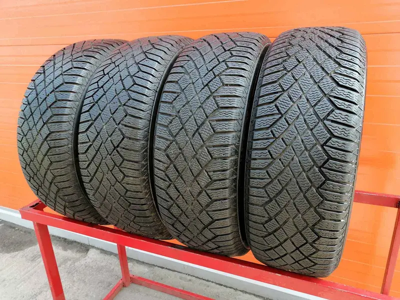 Комплект б/у шин 205/60 R16 Continental ContiVikingContact 7