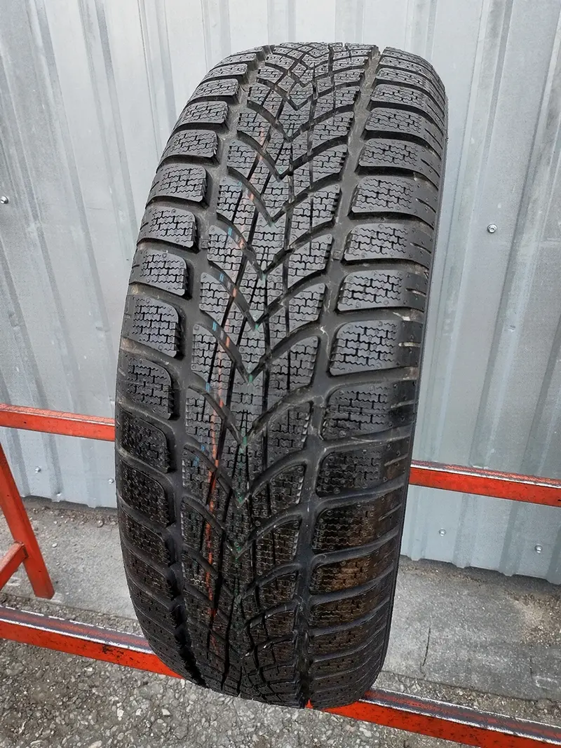 Б/у шина 205/60 R16 Dunlop SP Winter Sport 4D