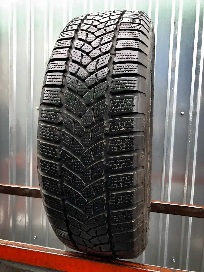 Б/у шина 205/60 R16 Firestone Winterhawk 3, фото 1