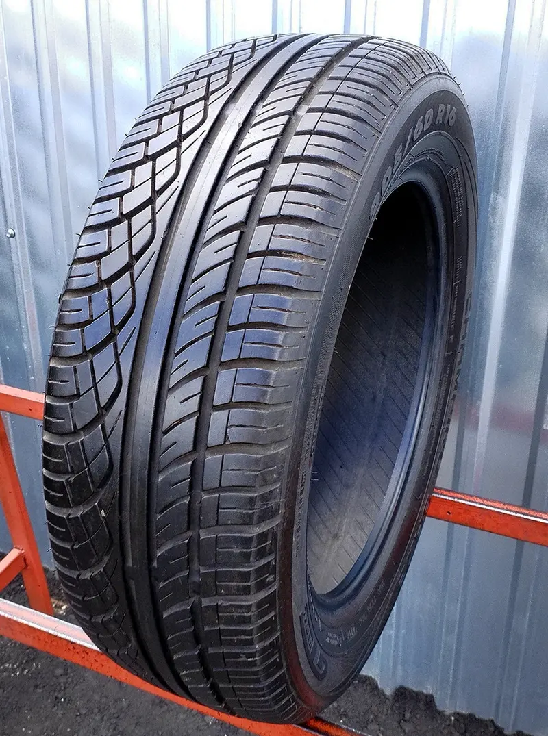 Б/у шина 205/60 R16 GT Radial Champiro BAX 2