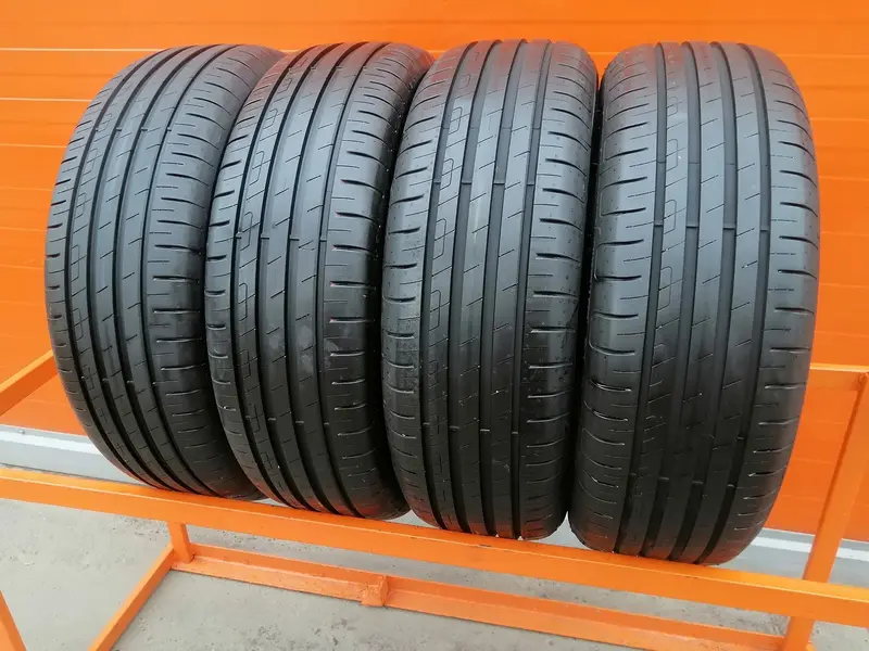 Комплект б/у шин 205/60 R16 Goodyear EfficientGrip Performance, фото 1