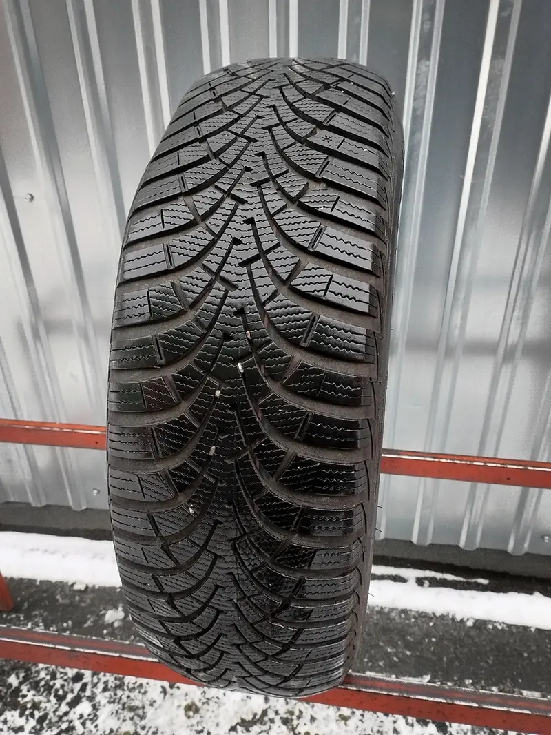 Б/у шина 205/60 R16 Goodyear Ultra Grip 9+