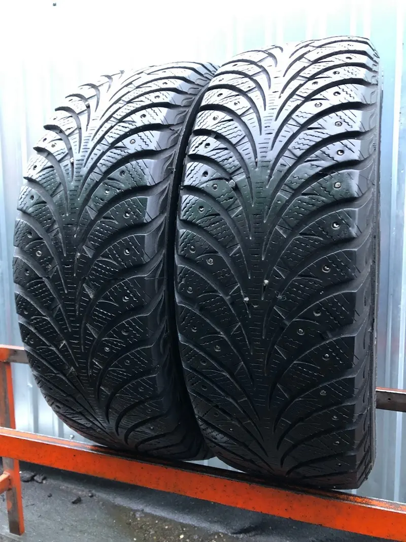 Пара б/у шин 205/60 R16 Goodyear Ultra Grip Extreme