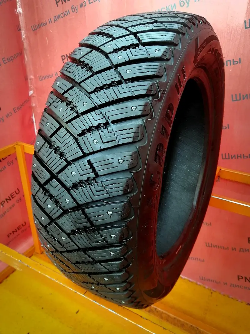 Б/у шина 205/60 R16 Goodyear Ultra Grip Ice Arctic